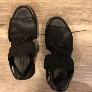 Brand New The Flexx Cushy Leather Sandals - Sz 7